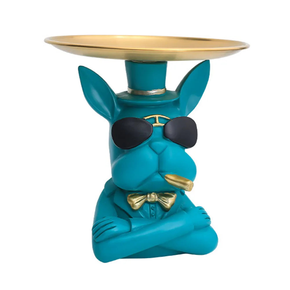 Sculpture chien turquoise au look chic avec plateau doré, lunettes noires et cigare doré – objet déco tendance et audacieux pour intérieur moderne et décal